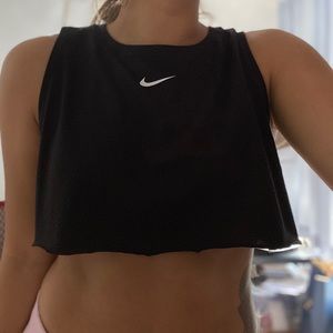 CROP NIKE